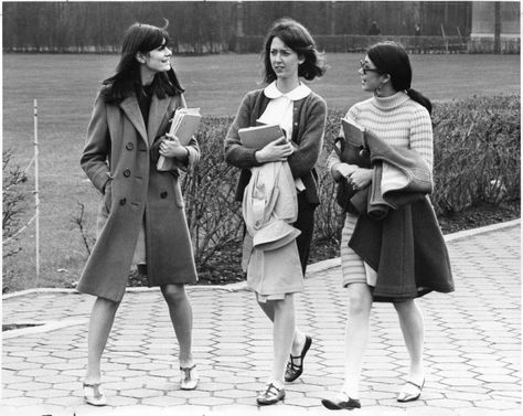 Seven Sisters Style � Q Ivy League Style Women, American Preppy, Preppy Handbook, Ali Macgraw, Seven Sisters, Ivy League Style, Ivy Style, Prep Style, Three Women