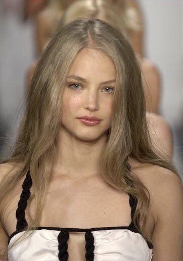 No Make Up Make Up Look, Ruslana Korshunova, Sherilyn Fenn, Model Aesthetic, Amanda Seyfried, Irina Shayk, Dark Blonde, Natalie Portman, Ash Blonde