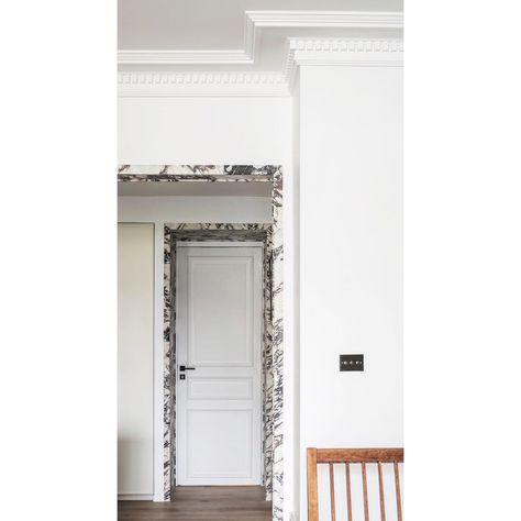 Rashid Rivani on Instagram: “ИДКДSНIЩД by #arrivaniarchitecture • • • • • • #collectibledesign #georgesnakashima #alexandreguillemain #brecheviolette #15R #marbleframe” Marble Doorway, Stone Doorway, Architrave Door, Marble Frame, Carved Doors, Barn Style House, Wall Molding, Room Doors, Bathroom Style