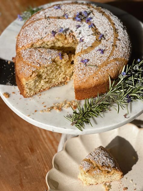 Pretty Cake Recipes, Cakes With Herbs, Olive Oil Cakes, Almond Olive Oil Cake, Honey Olive Oil Cake, Olive Cake, Edible Floral Cake, Lavender Lemon Cake, Lemon Lavender Loaf