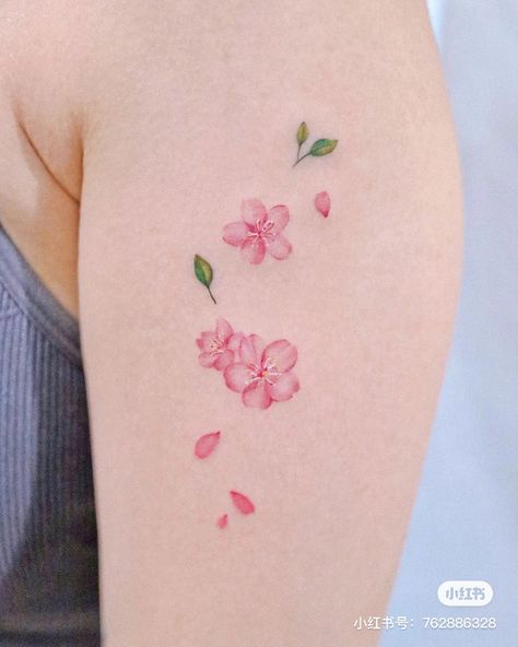 Pink Cherry Blossom Tattoo, Flower Tattoo Ear, Korean Tattoo Ideas, Geeky Tattoos, Pink Flower Tattoos, Nature Tattoo Ideas, Soft Tattoo, Floral Back Tattoos, Small Back Tattoos