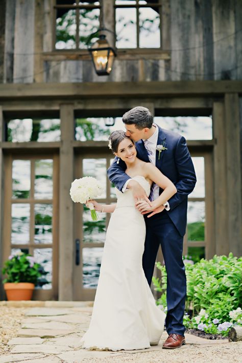 Bride and Groom Barn Wedding Navy Wedding Suit Short Bride Tall Groom Photography, Wedding Photo Tall Groom Short Bride, Wedding Photo Ideas Tall Groom Short Bride, Wedding Poses For Tall Groom Short Bride, Short Bride Tall Groom, Short Bride Tall Groom Pictures, Tall Groom Short Bride, Tall Groom Short Bride Poses, Wedding Dresses For Short Bride