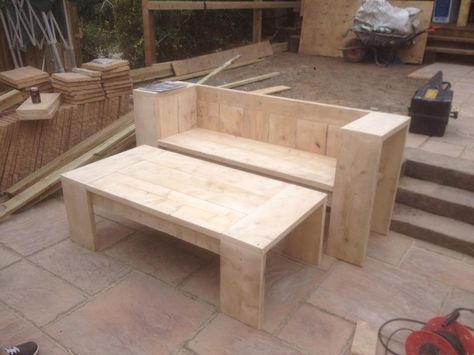 Garden Table And Bench, Pallet Shutters, Palette Furniture, Diy Wood Pallet Projects, Planter Bench, Diy Shutters, Outside Furniture, Wood Pallet Projects, Garden Bench