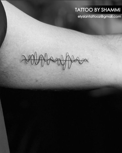 Voice Wave Tattoo, Echo Tattoo Ideas, Sound Tattoo Wave, Sine Wave Tattoo, Sound Wave Tattoo Ideas, Music Wave Tattoo, Voice Memo Tattoo, Sound Waves Tattoo, Listening To Music Tattoo