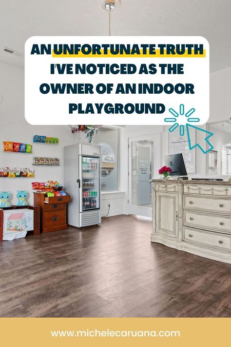 Playroom Restaurant Ideas, Play Yard Ideas Indoor, Indoor Playspace, Home Indoor Playground, Indoor Play Business, Small Indoor Playground, Cafe Playground, Basement Playground Indoor, Play Places For Kids Indoor