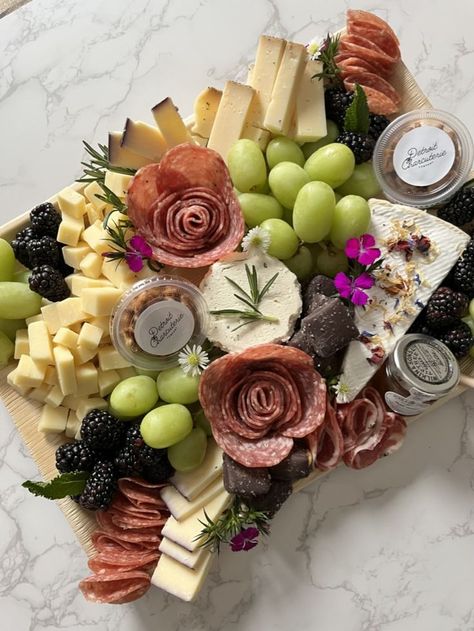 Charcuterie Board With Boursin Cheese, Boursin Charcuterie Board, Charcuterie Board With Brie, Charcuterie Board Simple, Charcuterie Ideas, Genoa Salami, Boursin Cheese, Hosting Dinner, Charcuterie Inspiration