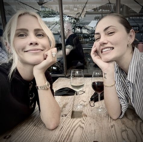 Phoebe Tonkin And Claire Holt, Claire Holt And Phoebe Tonkin, Phoebe And Claire, Celeb Friendships, Emma Gilbert, Cleo Sertori, Riley Voelkel, Tvd Cast, Tvdu Cast