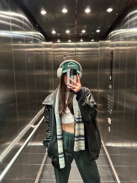 sony WH-1000XM5, green cap, white t, leather jacket, thrifted scarf, sweatpants #fashion #ootd #fall #style Sony Xm5, Outfit Sweatpants, Headphone Outfit, Formal Casual Outfits, Sweatpants Fashion, What Should I Wear Today, Girl With Headphones, Sony Headphones, Green Cap