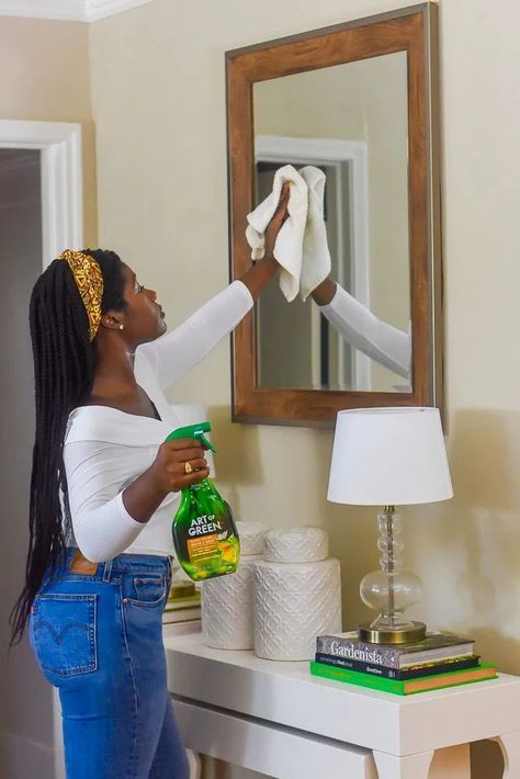 Wondering how to make a cleaning schedule? Want to use natural cleaning products in your home? Here's how to clean more efficiently and make the most of your time cleaning up with kids, roommates, or yourself. Quick cleaning tips for busy moms, working professionals, and boss women from Dash of Jazz #dashofjazzblog #cleaninghackslazygirl #busymomcleaningtips #naturalcleaningproducts #naturalcleaningsolutions Cleaning Lady Aesthetic, Cleaning Business Photoshoot, Cleaning Home Aesthetic, Woman Cleaning House, Cleaning Photoshoot, Girl Cleaning House, Clean Photoshoot, Woman Cleaning House Photography, Cleaning Woman