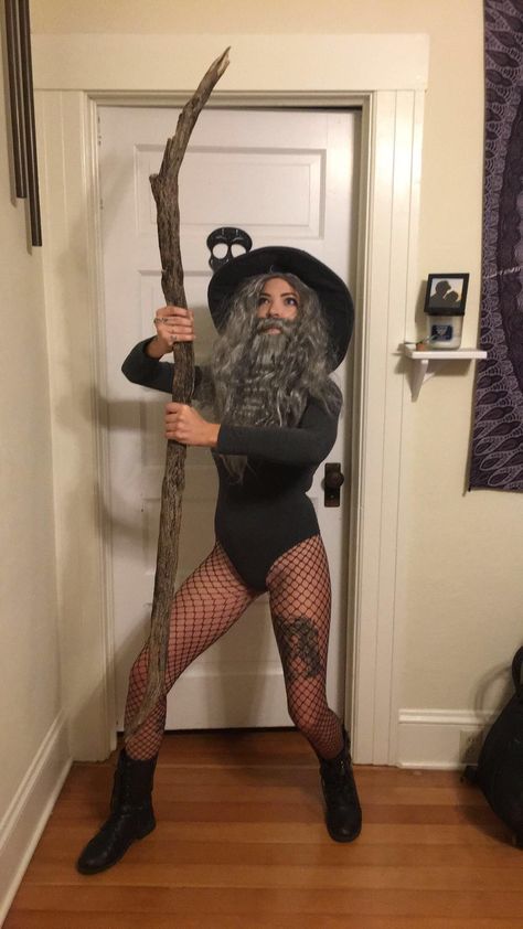 Gandalf Funny Women Costumes, Hobbit Costume, Lotr Costume, Movie Halloween Costume, Troll Costume, Wizard Costume, Cute Couple Halloween Costumes, Couples Halloween, Funny Costumes