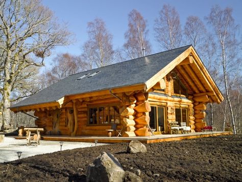 Caledonian Cabins – Invergarry, UK | Pioneer Log Homes of BC Houses In The Woods, Small Log Homes, Log Home Interior, How To Build A Log Cabin, Log Home Designs, Small Log Cabin, Log Cabin Kits, Cabins For Sale, Home Bar Designs