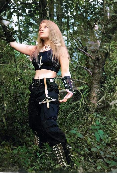 Metal Woman Outfit, Pantera Band, Metal Aesthetic, Rocker Chic Style, Ladies Of Metal, Metal Heads, Metal Chicks, Fairy Outfit, Rock Girl