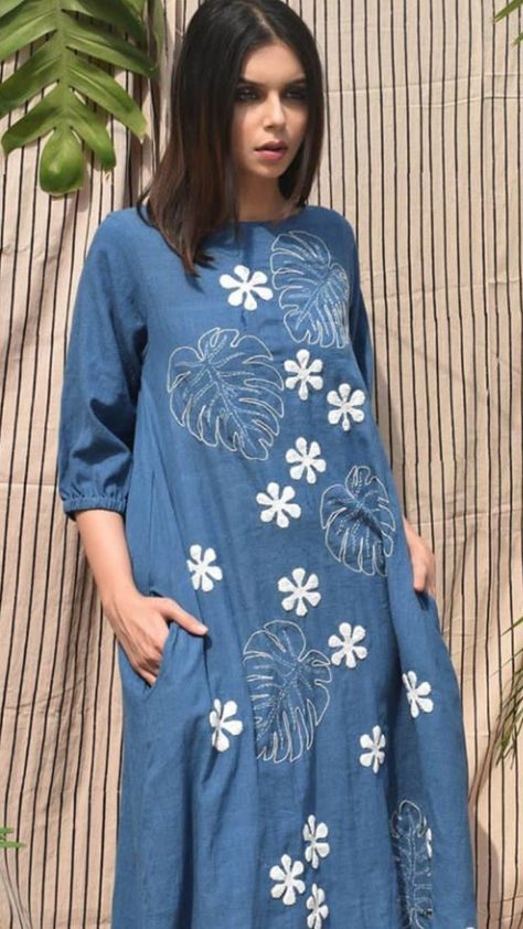 Khadi Embroidered Kurti, Applique Designs For Women Kurti, Applic Work Design Kurti, Khadi Dresses Fashion, Kurta Embroidery Design For Women, Khadi Kurta Designs Women, Applic Designs Dress, Hand Painted Kurtis Cotton, Applique Designs For Women