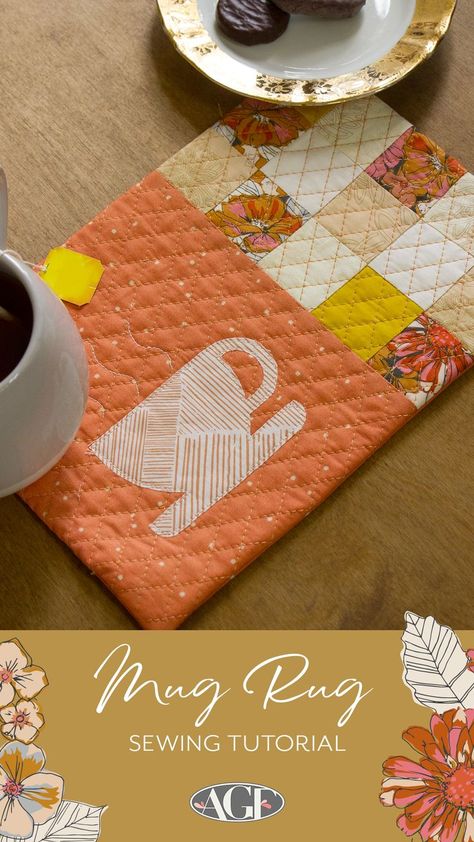 If you have never heard of a mug rug before, it’s a quilted mat that combines a coaster and a placemat to hold your drinks and a snack. The perfect 2-in-1 project that I knew I had to make a unique tutorial for all of you to recreate. Scrappy Mug Rugs, Coffee Cup Mug Rug Free Pattern, Free Mug Rug Patterns Tutorials, Charm Pack Mug Rug, Thanksgiving Mug Rugs Patterns Free, Winter Mug Rugs, Mug Rug Size Chart, Rug Mug Coaster, Coffee Mug Rug