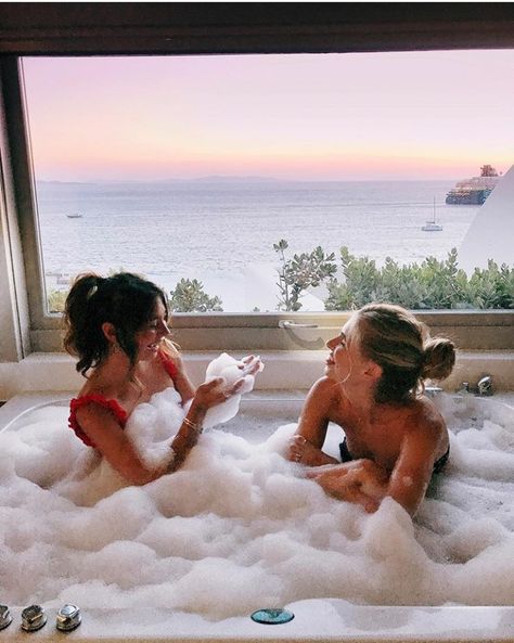 Best Friend Bath Tub Pictures, Bubble Photography, Bath Relaxing, Cavo Tagoo Mykonos, In The Bathtub, Best Friend Photos, Bff Goals, Bff Pictures, Friend Goals