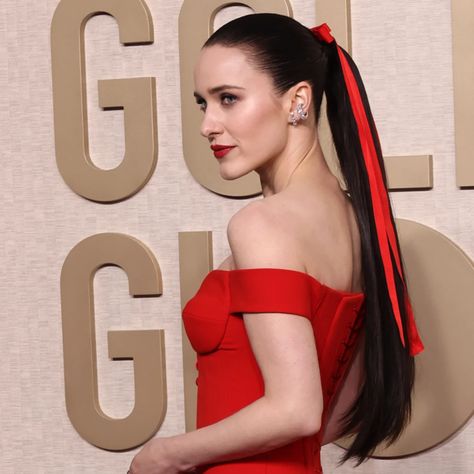 The 14 Best Hair and Makeup Looks From the 2024 Golden Globes - Fashionista Skai Jackson, Golden Globes Red Carpet, Rachel Brosnahan, Gillian Anderson, Golden Globe Award, Elle Fanning, The Hollywood Reporter, Elizabeth Olsen, Golden Globes