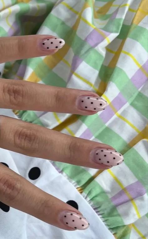 White With Black Dots Nails, Polka Dot Nails Black, White Nails With Polka Dots, Nail Inspo Girly, Short Polka Dot Nails, Polka Dot Nails French Tip, Dot Nails Acrylic, Short Nail Simple Designs, Easy Natural Nail Designs