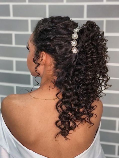 LinktreeMake your link do more. Curly Prom Hairstyles Black Women, Formal Event Hair, Curly Bridal Hair, Natural Hair Wedding, Really Curly Hair, Hair Clip Bow, Curly Wedding Hair, Quinceanera Hairstyles, Ball Hairstyles