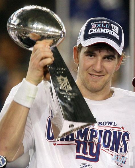 Eli Manning Super Bowl, Superbowl Champs, Fantasy Football Logos, Fantasy Football Gifts, Ny Giants Football, Super Bowl Winners, Football Awards, New York Giants Football, Eli Manning