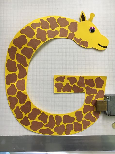 Letter of the Week G -- Giraffe Easy Learning Activities, School Kids Activities, Alphabet Crafts Preschool, March Crafts, Alphabet Pictures, Montessori Preschool, Letter Of The Week, Alphabet Crafts, Diy Crafts For Kids Easy