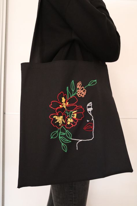 Black Tote Bag Embroidery, Embroidery Bags Handmade, Embroidery Tote Bag Design, Tote Bag Ideas, Tote Bag Embroidery, Embroidery Face, Bag With Embroidery, Embroider Ideas, Canvas Bag Diy