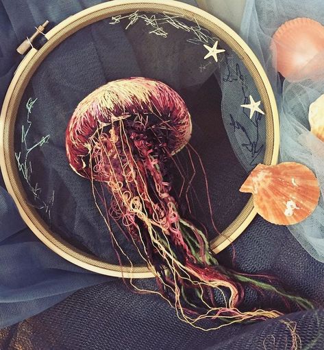 Embroidered Jellyfish, Contemporary Embroidery, Embroidered Art, Pola Sulam, Art Embroidery, Thread Painting, Sewing Embroidery Designs, Hand Embroidery Art, Modern Embroidery