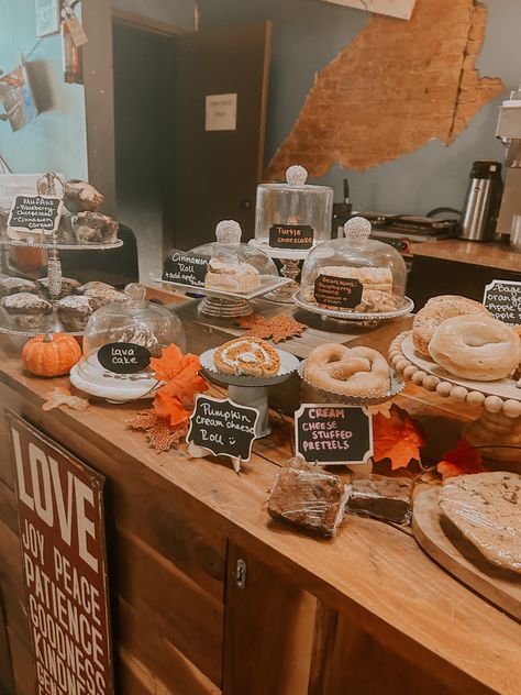 Fall Decor For Coffee Shop, Fall Bakery Aesthetic, Autumn Coffee Shop, Marcus Pike, Fall Coffee Shop, Fall Bakery, Autumn Cafe, Bakery Coffee Shop, Treat Maker