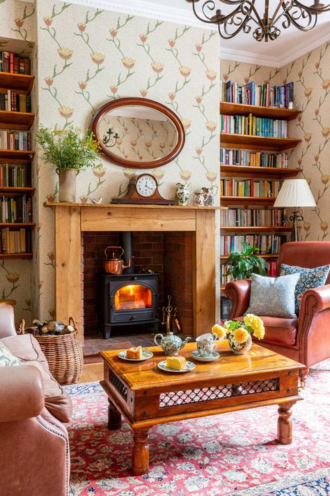 New England Cottage Living Room, William Morris Wallpaper, Period Living, Sitting Rooms, English Decor, Real Homes, Casa Vintage, Cottage Interiors, Wood Burner