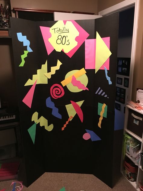 Diy 90s Backdrop, 80s Backdrop Diy, 80s Party Photo Booth, 1980s Party Decorations Diy, 80s Hallway Decorations, 80s Photo Backdrop, 80s Diy Decorations, 80s Bulletin Board Ideas, 80s Photo Booth