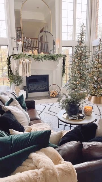 Styled by Kelly | White Brick House on Instagram: "Tree Reveal ✨ #styleinspiration #christmastreestyling #christmasdecor #christmas #moderndecor #ourhome #tree #everydayischristmas #love #inspo #whitebrickhouse #kingofchristmas #target #afloral #interiordesign #design #potterybarn #santa" White Brick House, White Christmas Decor, White Brick, Brick House, White Christmas, Pottery Barn, Modern Decor, Christmas Decor, Target