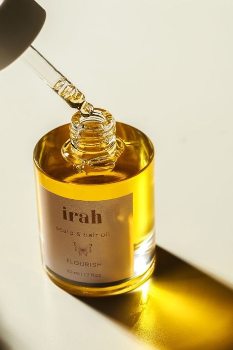 Flourish Scalp & Hair Pre-Wash Oil by Irah Hair, a botanical-rich oil designed for hair growth and scalp wellness, featured in Avenue15.co.uk's latest Hair & Beauty article. Hair Oil Bottle Packaging, Hair Oil Photoshoot, Hair Oil Branding, Hair Oil Bottle Design, Hair Products Photoshoot, Hair Oil Product Photography, Natural Product Packaging, Hair Oil Photography, Hair Oil Packaging Design