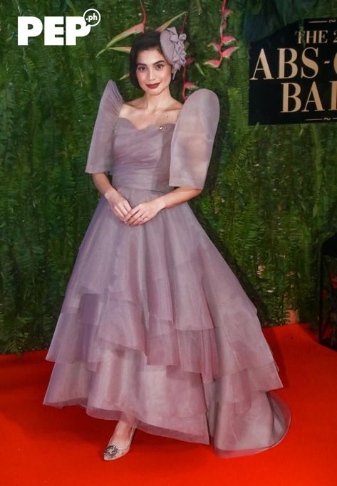 The best-dressed stars at ABS-CBN Ball 2019 | PEP.ph Philippines Dress, Modern Filipiniana Gown, Filipiniana Wedding Dress, Modern Filipiniana Dress, Filipiniana Wedding, Anne Curtis, Filipino Fashion, Filipiniana Dress, Abs Cbn