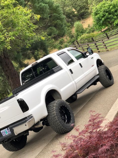 Insta: weickum_21 Ford 6.0 Powerstroke, 6.0 Powerstroke, Squatted Trucks, Jeep Quotes, Diesel Trucks Ford, Ford Diesel, Ford Trucks F150, Trucks Lifted Diesel, Trucks Ford