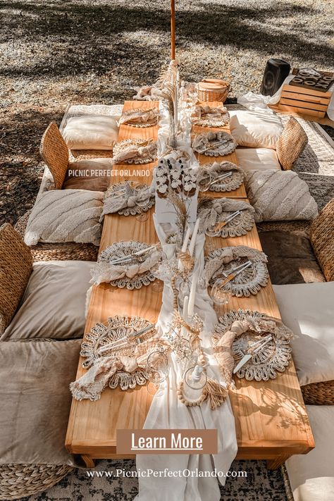 Boho Picnic Wedding, Luxury Picnic Setup, Picnic Party Decorations, Australian Decor, Picnic Setup, Budget Birthday, Neutral Earth Tones, Luxury Picnic, Teepee Party