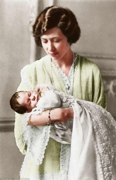 History of Royal Family is charted in series of colourised pictures Queen Mary Of England, Queen Mary I Of England, Royal Family History, Queen Elizabeth The Queen Mother, Queen Elizabeth Grandchildren, Victoria Princess Royal 1840-1901, Queen Elizabeth With Grandchildren, Royal Family Pictures, English Royalty