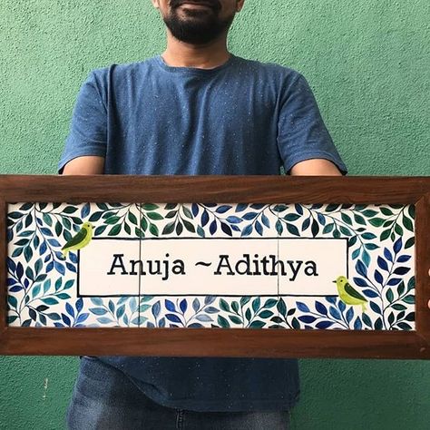 Name Plate Painting Ideas, Name Plate Ideas For Home Diy, Hand Painted Name Plates, Ceramic Name Plate, Painted Name Plates, Diy Name Plates For Door, Name Plate Drawing, Name Plates For Home Diy, Nameplates Design Ideas For Home