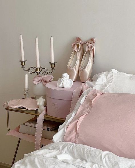 Coquette Clothing, Princess Bedroom, Princess Room, Girly Room, Dreamy Room, Dream Room Inspiration, Trendy Chic, Pink Room, Room Makeover Inspiration