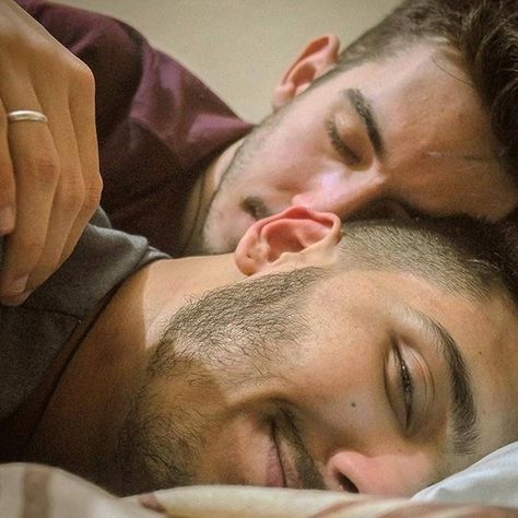 Lgbt Culture, Men In Love, Mm Romance, Gay Aesthetic, Men Kissing, Gay Romance, Kissing Couples, Gay Wedding, Photo Couple