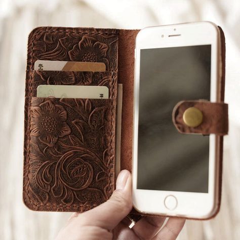 Tooled Leather Phone Case, Leather Cell Phone Cases, Leather Working Projects, Leather Iphone Wallet, Leather Phone Wallet, Leather Carving, Iphone Leather Case, Brown Pattern, Leather Wallet Case