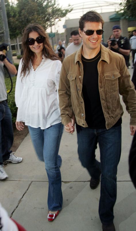 Tom Cruise Street Style, Tom Cruise Fashion, Tom Cruise Style, Katie Holmes Tom Cruise, Couple Cruise, Siddharth Malhotra, Cruise Fashion, Break Ups, Natural Man