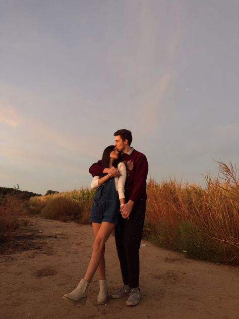 Funny Fall Couple Pictures, Thanksgiving Poses For Couples, Couples Photos Pumpkin Patch, Fall Park Photoshoot Couple, The Fall Of Bradley Reed, Thanksgiving Couple Aesthetic, Couples Thanksgiving Pictures, Pumpkin Patch Photo Ideas Couples, October Photoshoot Ideas Couples