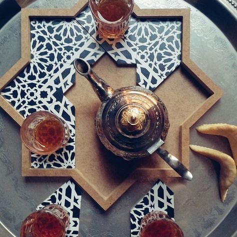 Moroccan Designers & Artisans 🧿 | Friday evening is the perfect time to relax around a hot cup of mint tea 🍵 what is your favorite kind of tea ? - - - #decorativetray… | Instagram Moroccan Zellige, Serving Tray Set, Ramadan Crafts, Mint Tea, Wood Care, Moroccan Design, Ramadan Decorations, Bagan, Islamic Pattern