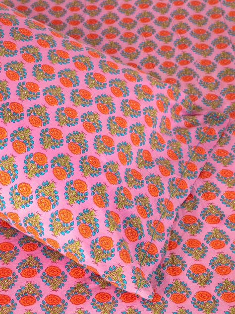 Create a relaxing bedtime haven with our Mix and Match Sheets! Slipping into buttery softness at the end of long day is a feeling that can’t be beat. Whether you like your sheets to match or love to get creative – adorn your bohemian bed with sheets that fit your fun personality! This pillowcase even has contrasting tr Funky Sheets, Natural Life Sheets, Cute Sheets, Colorful Sheets, Fun Sheets, Colorful Boho Home, Patchwork Pillows, Colorful Bedding, Folk Floral