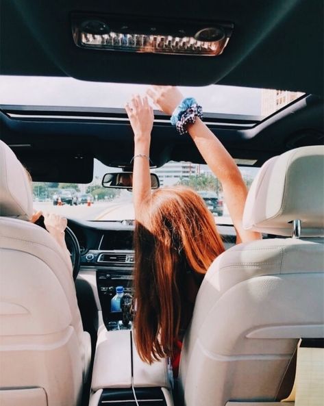 Car Sunroof Photoshoot, Sunroof Photoshoot, Aesthetic Day, Photoshoot Aesthetic, Summer Goals, Road Trip Fun, Summer Feeling, Jeep Life, Teenage Dream