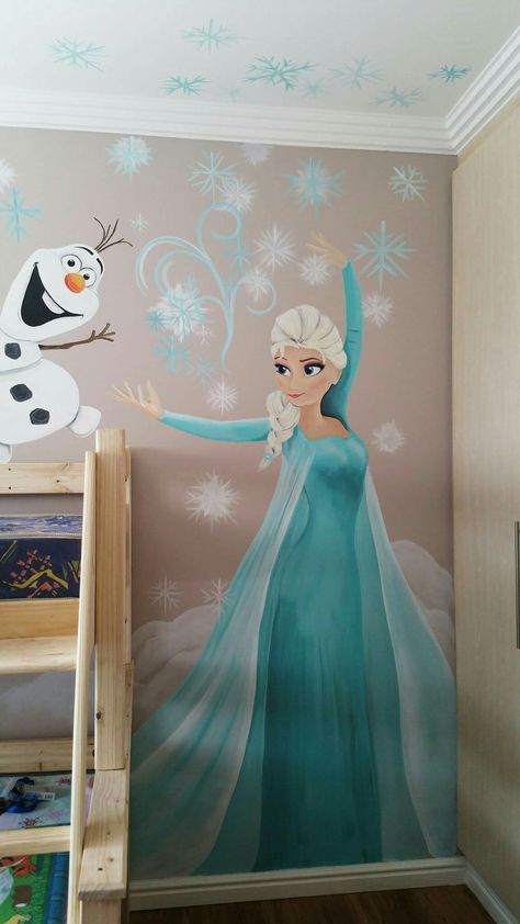 Frozen Mural Bedrooms, Princess Wall Painting, Disney Princess Mural, Elsa Bedroom Ideas, Preschool Girl Bedroom, Frozen Mural, Frozen Bedroom Ideas, Elsa Bedroom, Frozen Theme Room