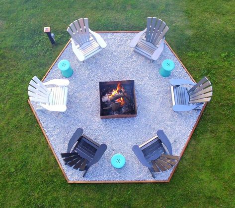 Fire Pit Makeover, Aqua Garden, Fire Area, Garden Stools, Outdoor Fire Pit Designs, Modern Fire Pit, Fire Pit Landscaping, Fire Pit Seating, Diy Ombre