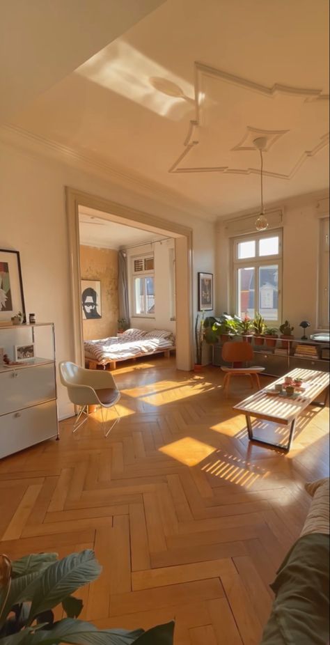 Studio Apartment Ideas Big, Berlin Interior Design Apartments, Nyc Apartment Bedroom Decor, Amsterdam Home Interior, German House Interior, Apartment Netherlands, Amsterdam Houses Interior, Simon Zimmermann, Big Studio Apartment