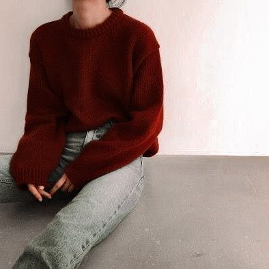 Maroon Aesthetic Outfit, Dark Red Sweater Outfit, Red Sweater Outfit Aesthetic, Crimson Outfit, Maroon Sweater Outfit, Red Sweatshirt Outfit, Burgundy Sweater Outfit, Burgundy Clothes, Red Color Outfits