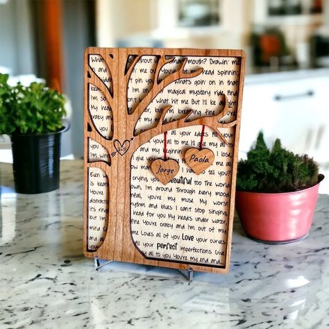 Personalized couples plaque - Laser engraved - - Anniversary - Valentine's day - Custom message - poem - song Unique Wedding Gift Ideas For Couple, Wooden Plaque Ideas, Cute Envelopes, Girlfriend Anniversary, Moms Crafts, Engraved Plaque, Valentines Gifts For Boyfriend, Unique Wedding Gifts, Hanging Hearts