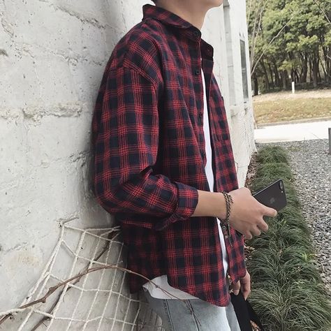 Casual Plaid Shirt, Kemeja Lelaki, Streetwear Spring, Style Indie, Red Plaid Shirt, Clothes Korean Style, Hong Kong Style, Plaid Shirt Men, Mens Plaid